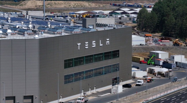 Tesla, Çin'de kuracağı fabrika için inşaat izni aldı